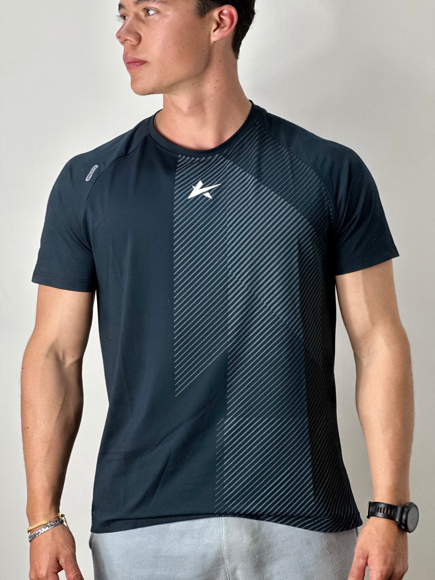 Playera ARAT “slim fit”