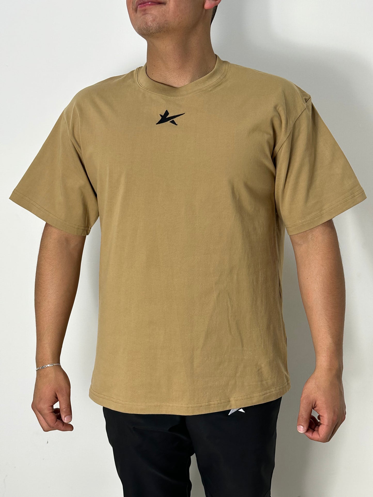 PLAYERA MANGA CORTA ARAT