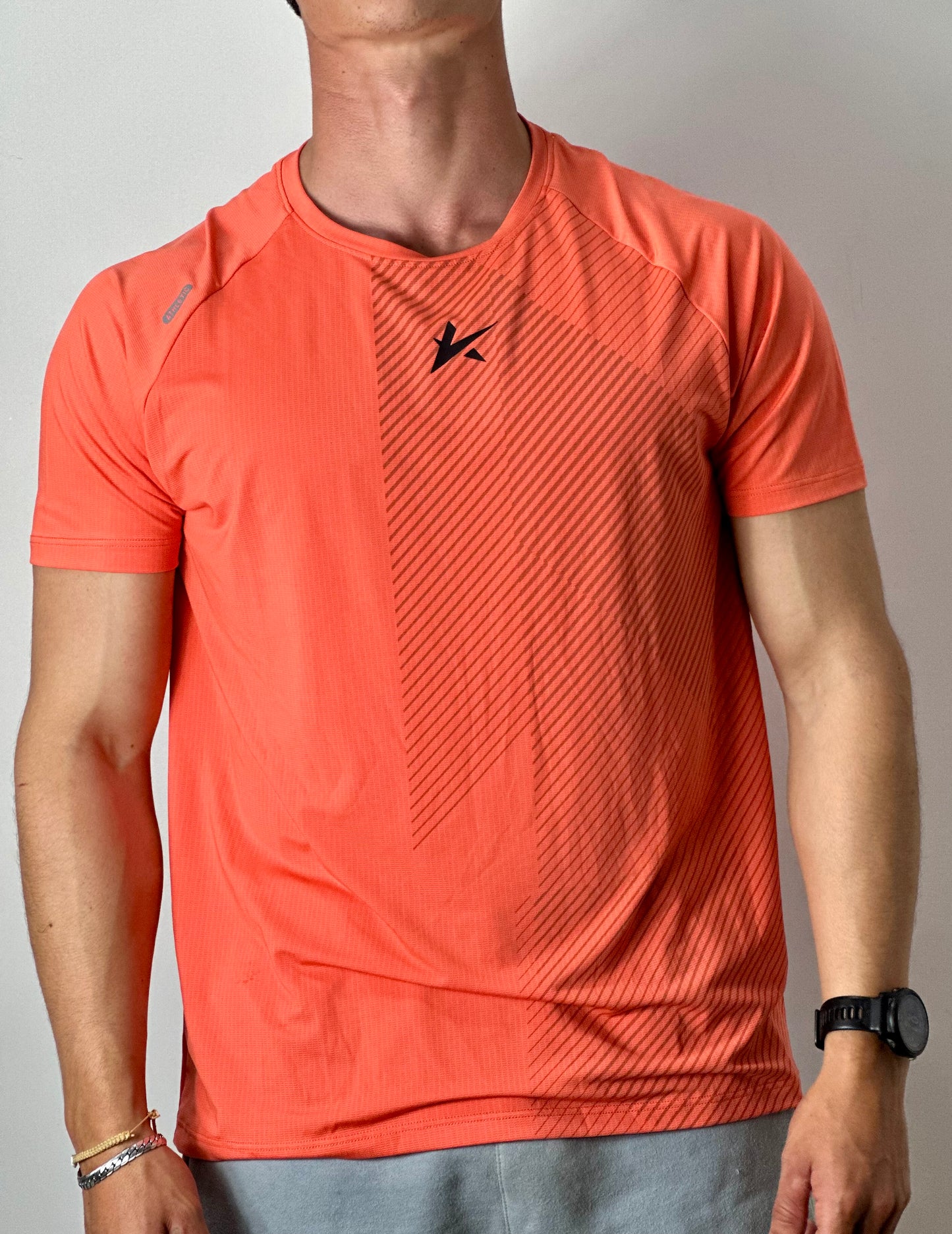 Playera ARAT “slim fit”