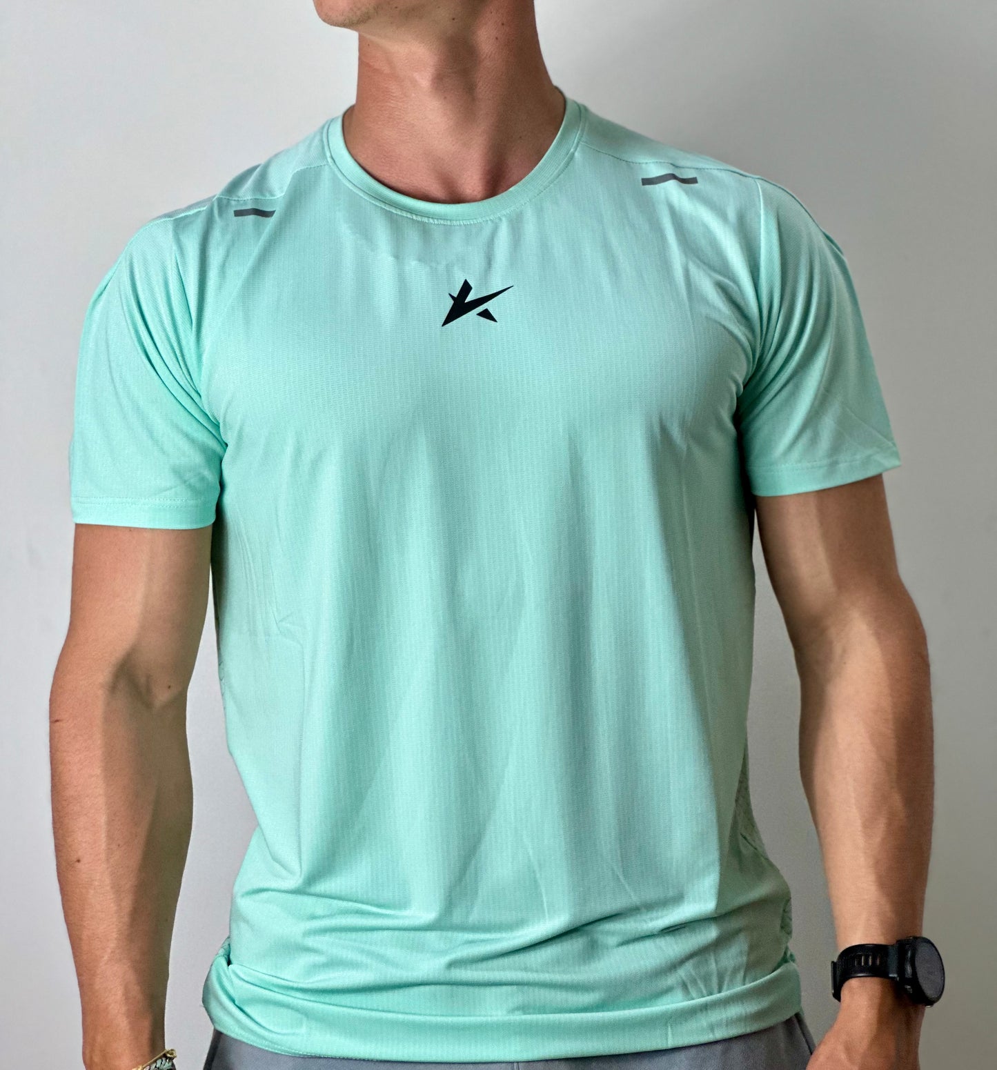 Playera ARAT “slim fit”