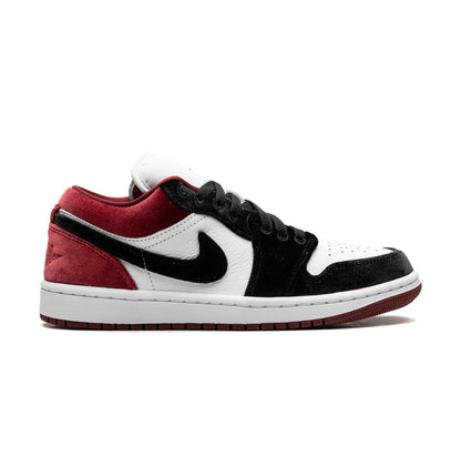 Nike Air Jordan 1 low SE velvet