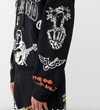 True Sketched Logo Boxy Hoodie
Model