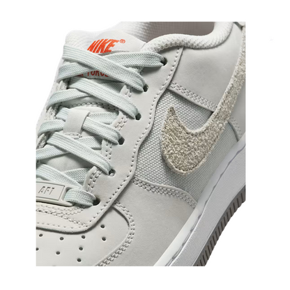 Nike Air Force 1 LV8